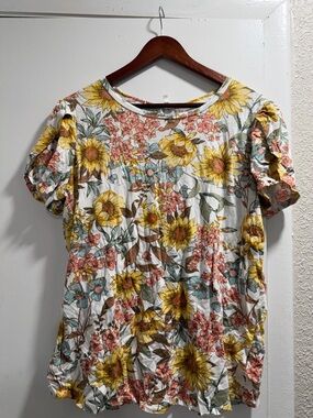 Floral Women's Top in Yellow and Cream